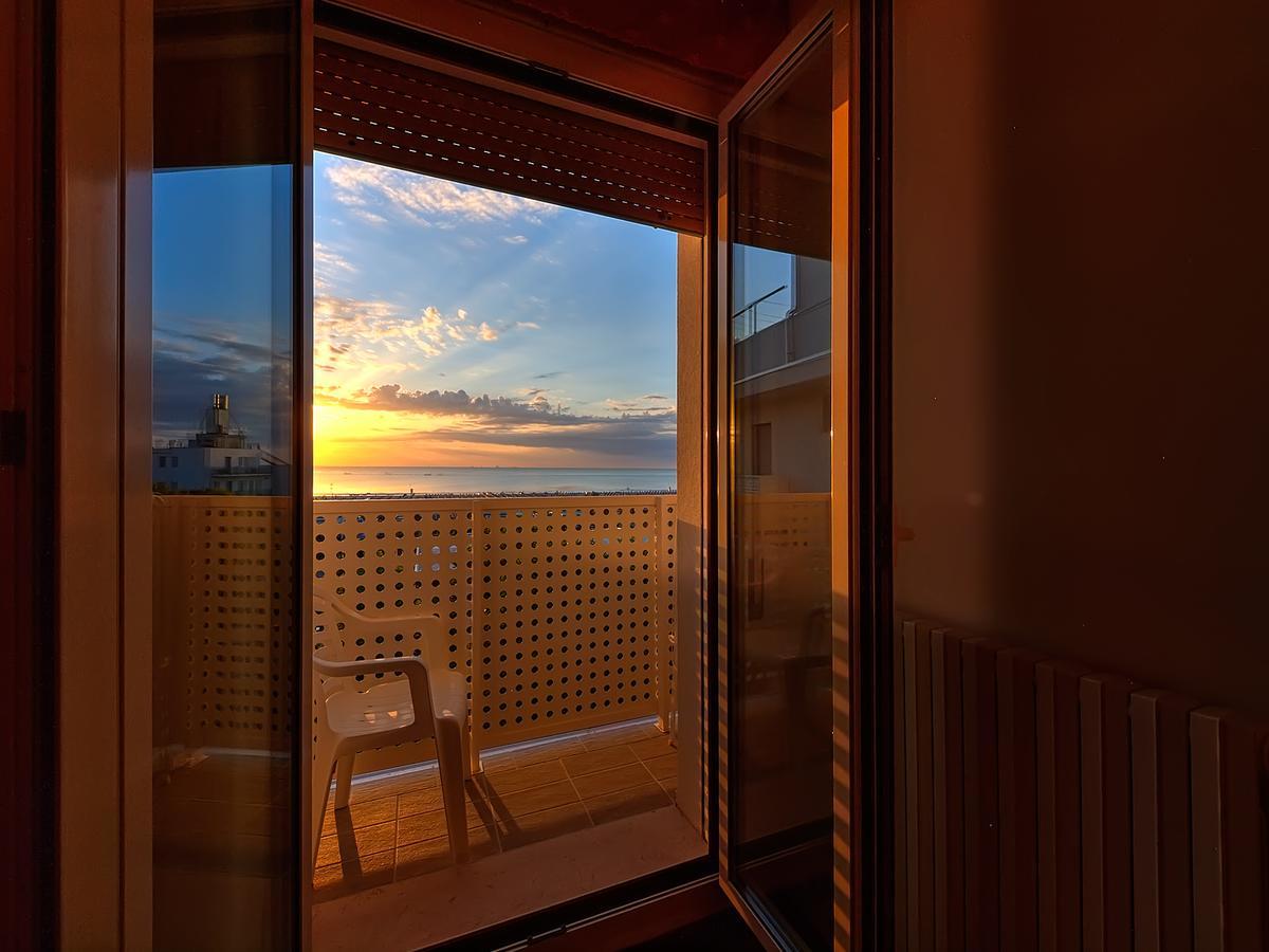 Hotel Excelsior แชร์เวีย ภายนอก รูปภาพ