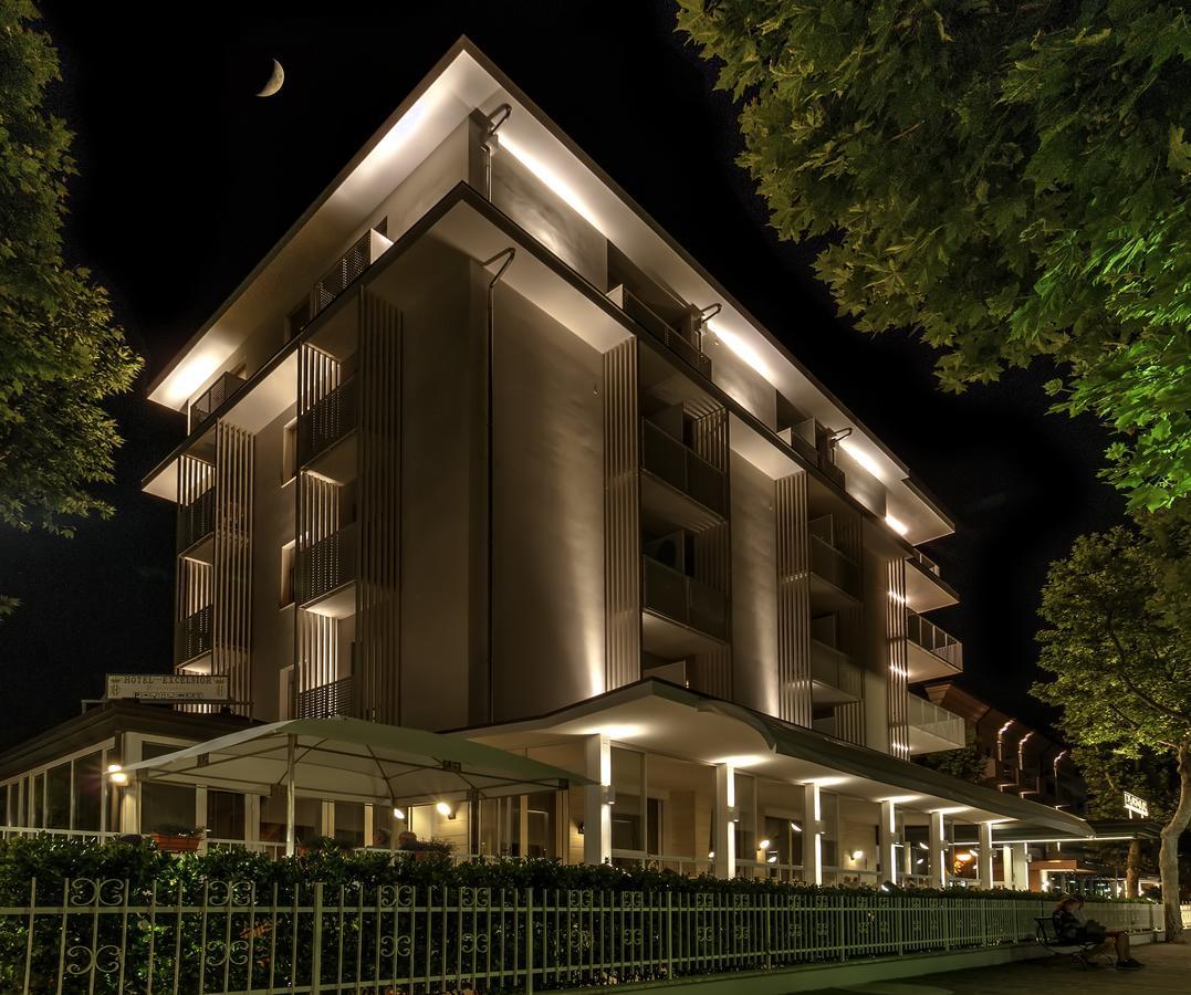 Hotel Excelsior แชร์เวีย ภายนอก รูปภาพ